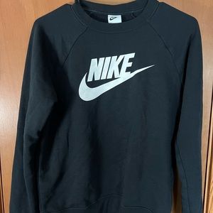 Nike crewneck